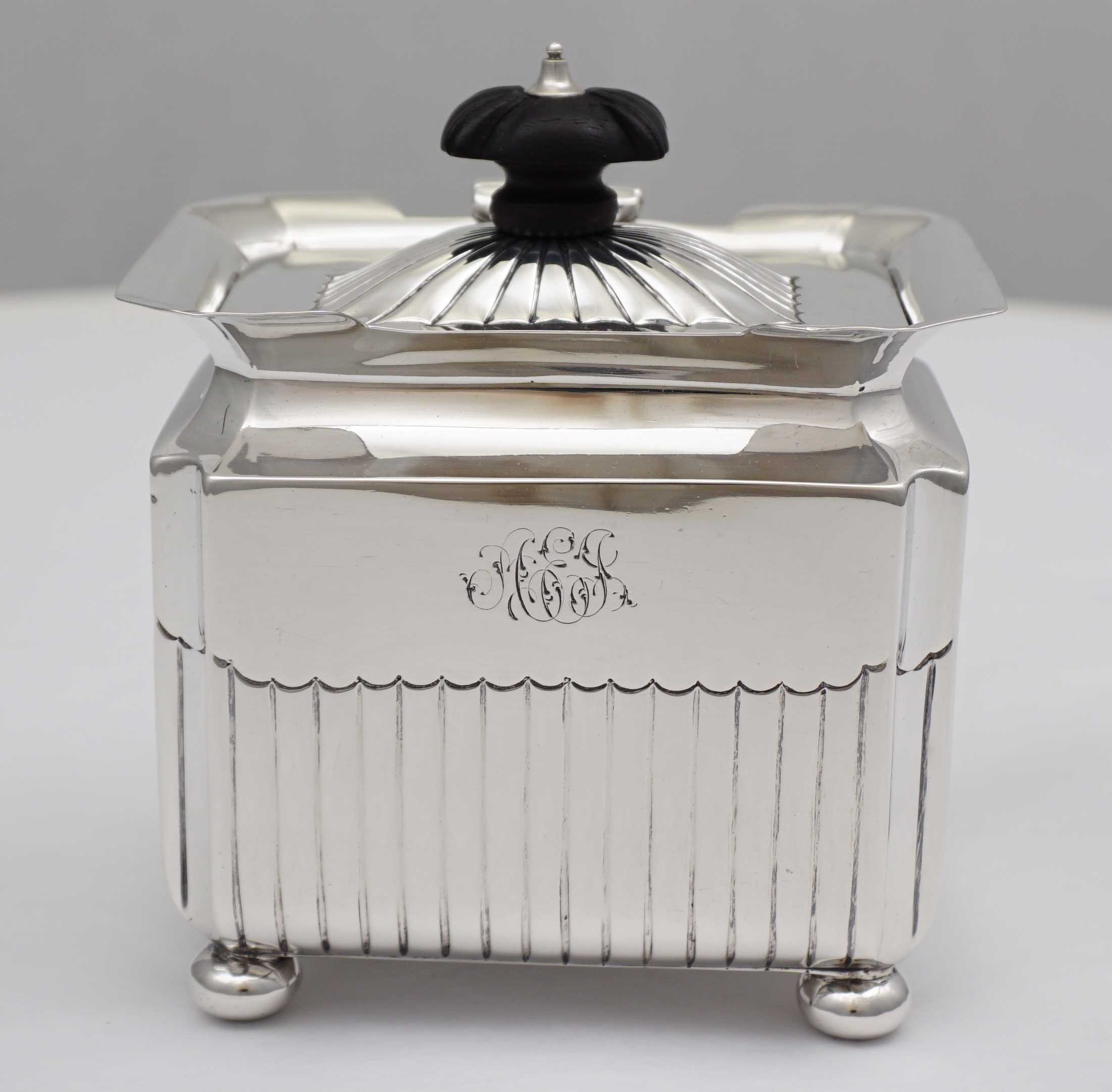 High quality Victorian silver tea caddy with canted corners London 1894